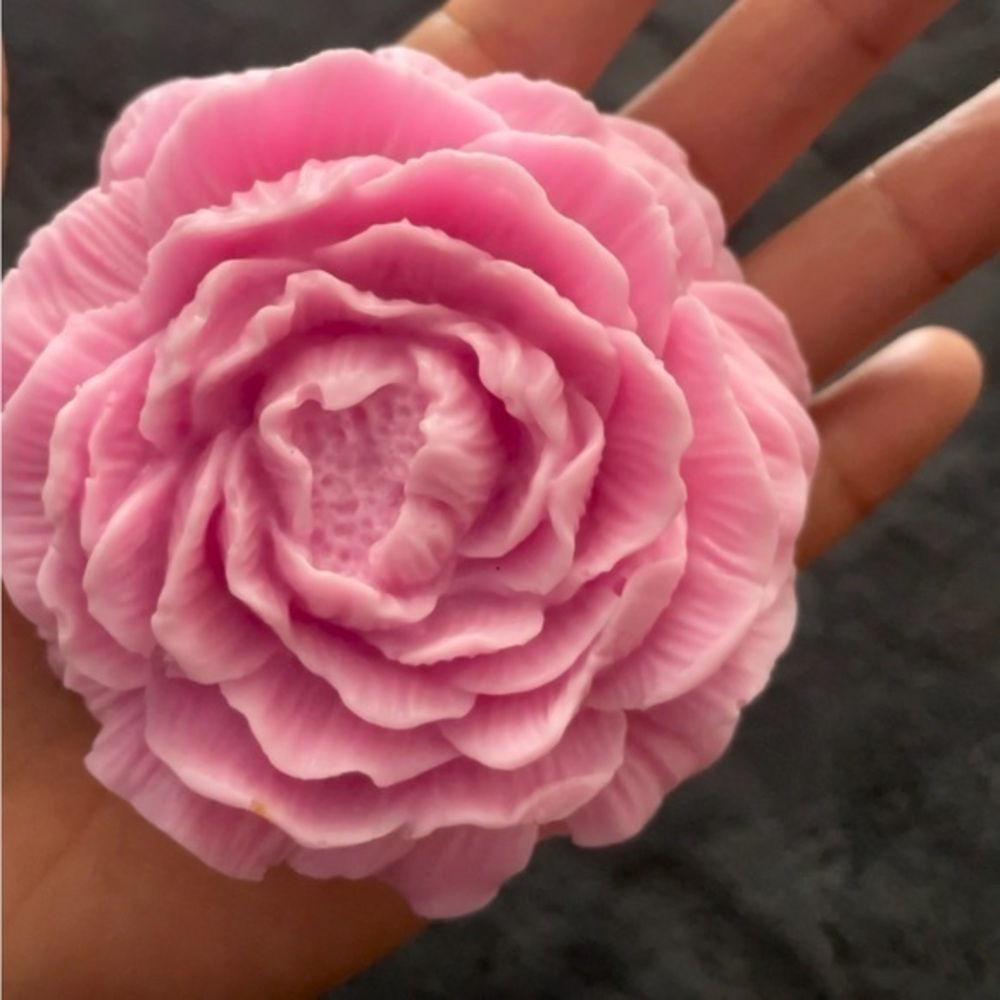 Peony flowers pack 12. Soaps 6 Pink and 6 white. New handmade. Coconut scent